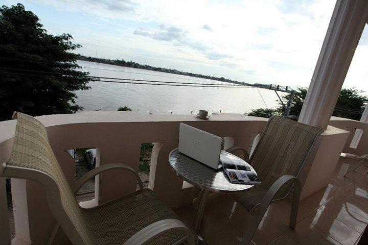 Nalinthone Guesthouse Ban Nongdouang Екстериор снимка